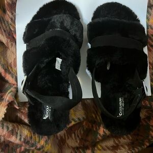 Kookaburra by ugg 1” heel size 8. NWOT
